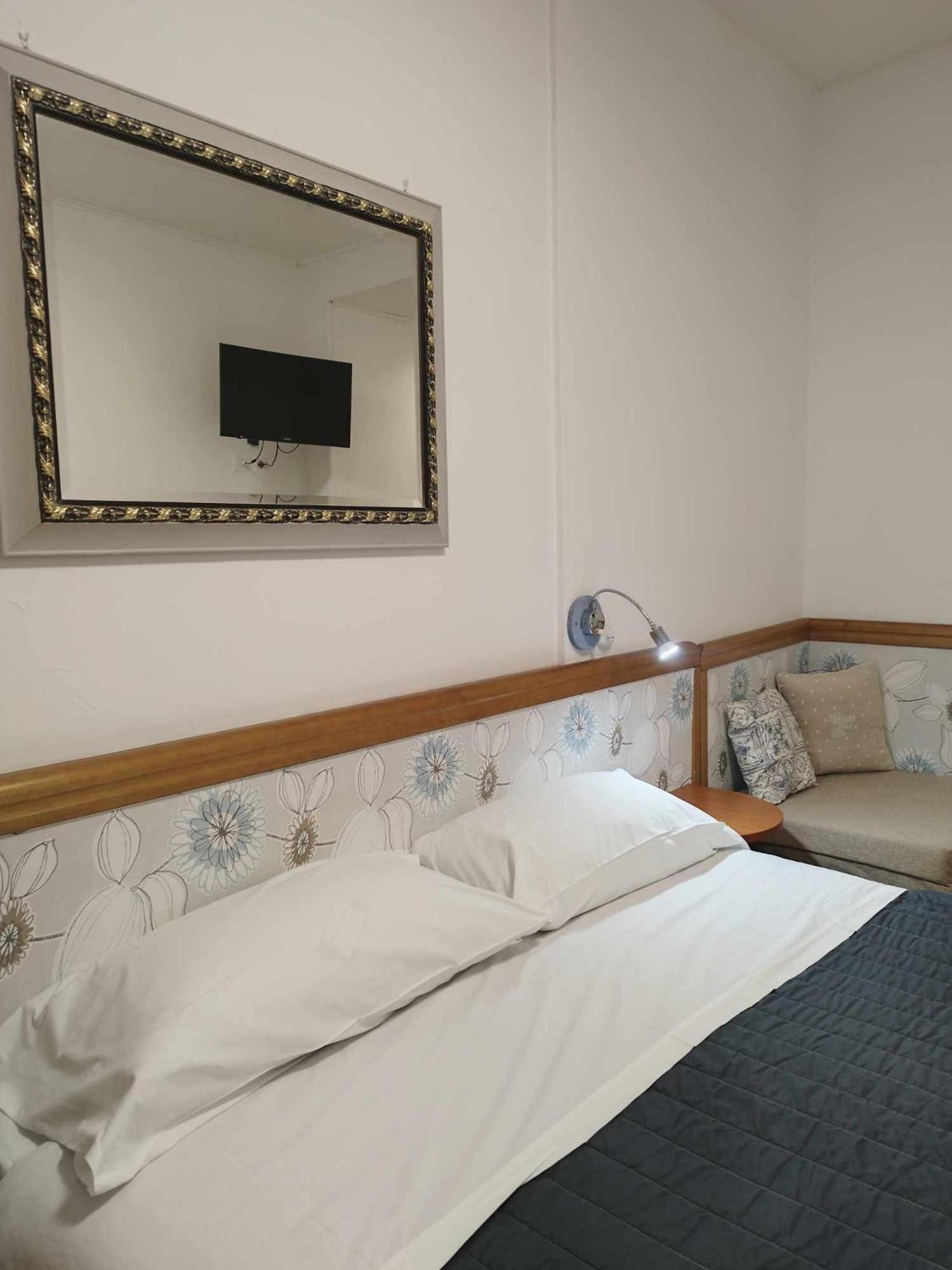 Hotel Pineta Ristorante Country House In Fabriano Campodonico  Екстериор снимка