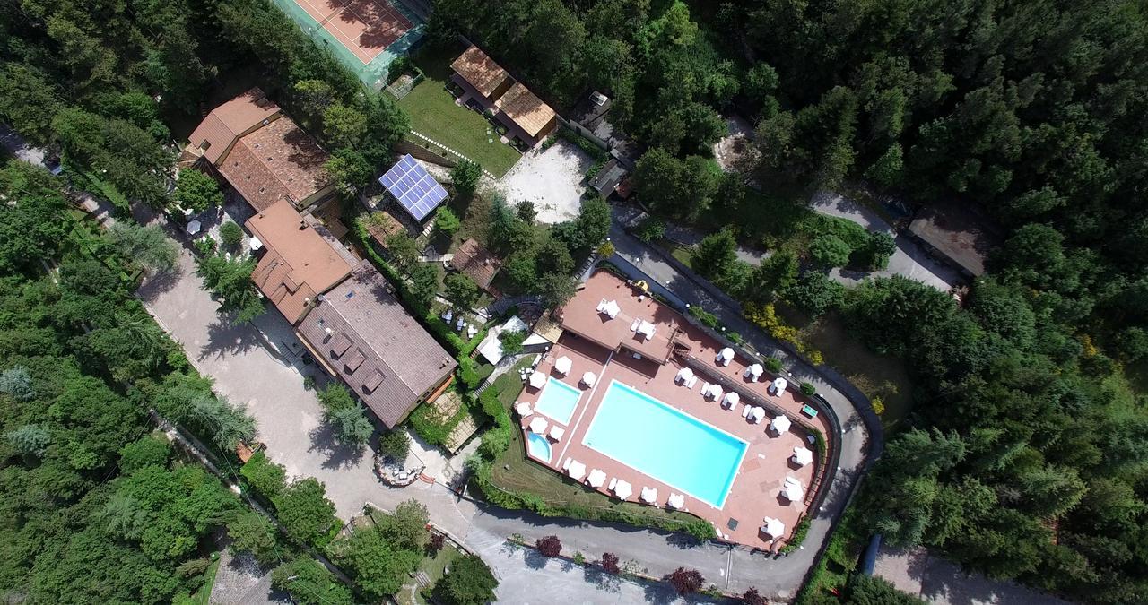 Hotel Pineta Ristorante Country House In Fabriano Campodonico  Екстериор снимка